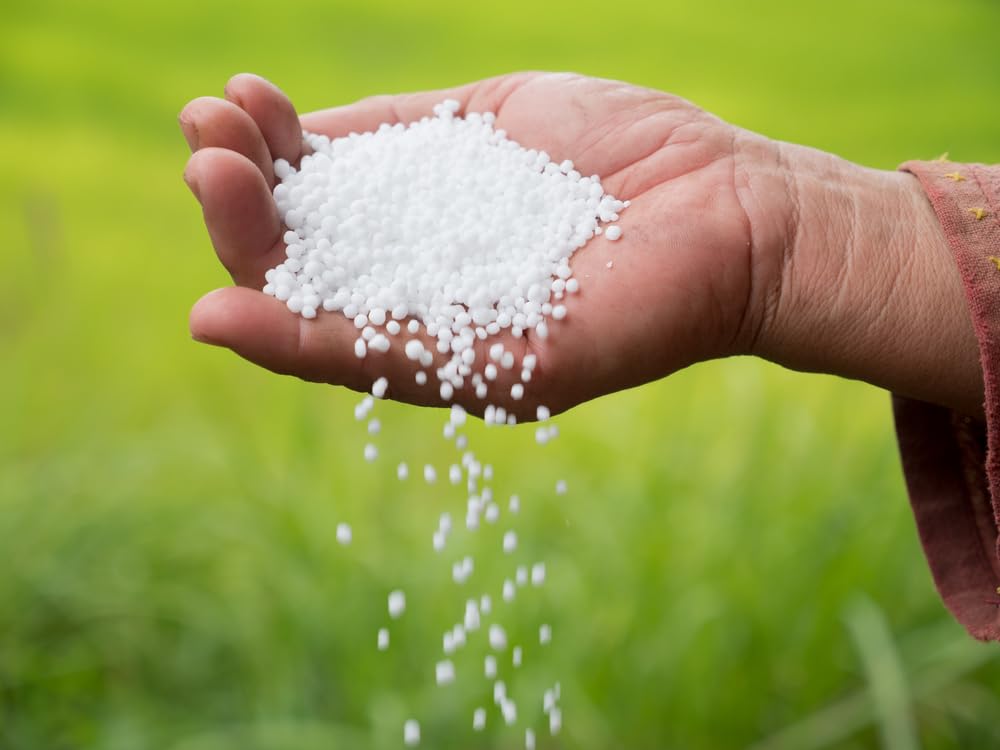 Urea Fertilizer 46-0-0 Made in USA Plant Food for Indoor/Outdoor Flowers & Gardens - Promotes Lush Growth - Lettuce, Green Lawns, Fruit, Vegetables, Citrus Trees