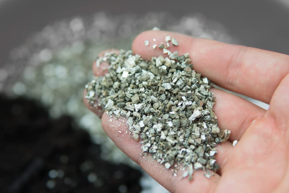 Organic Vermiculite - Small Granules - Excellent Soil Amendment for Plants and Bonsai
