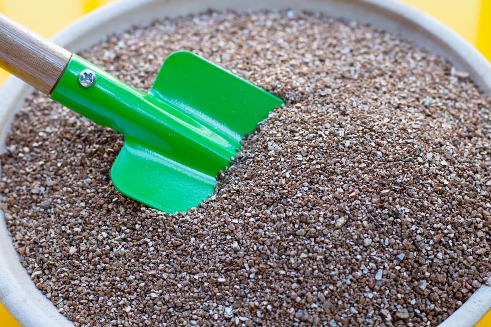 14 OZ Vermiculite for Plants Fine Horticultural Vermiculite Soil Amendments Vermiculite Bulk Soil Additive Perfect for Potted Plants and Garden Professional Grade
