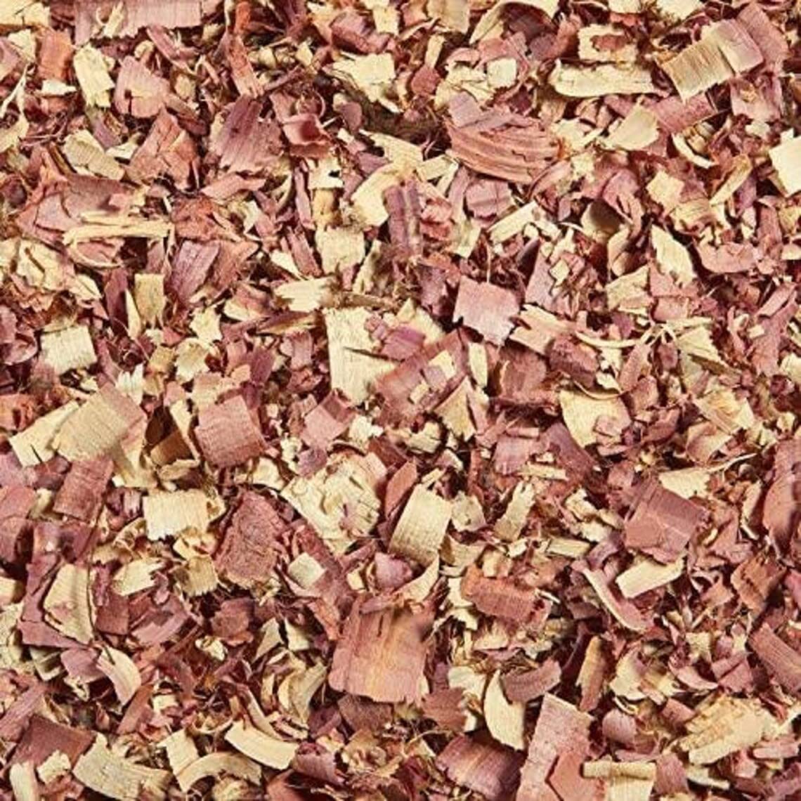 Red Cedar Pet Bedding for Rabbits, Dogs, Cats, Chinchilla - All Natural Cozy Pet Bedding